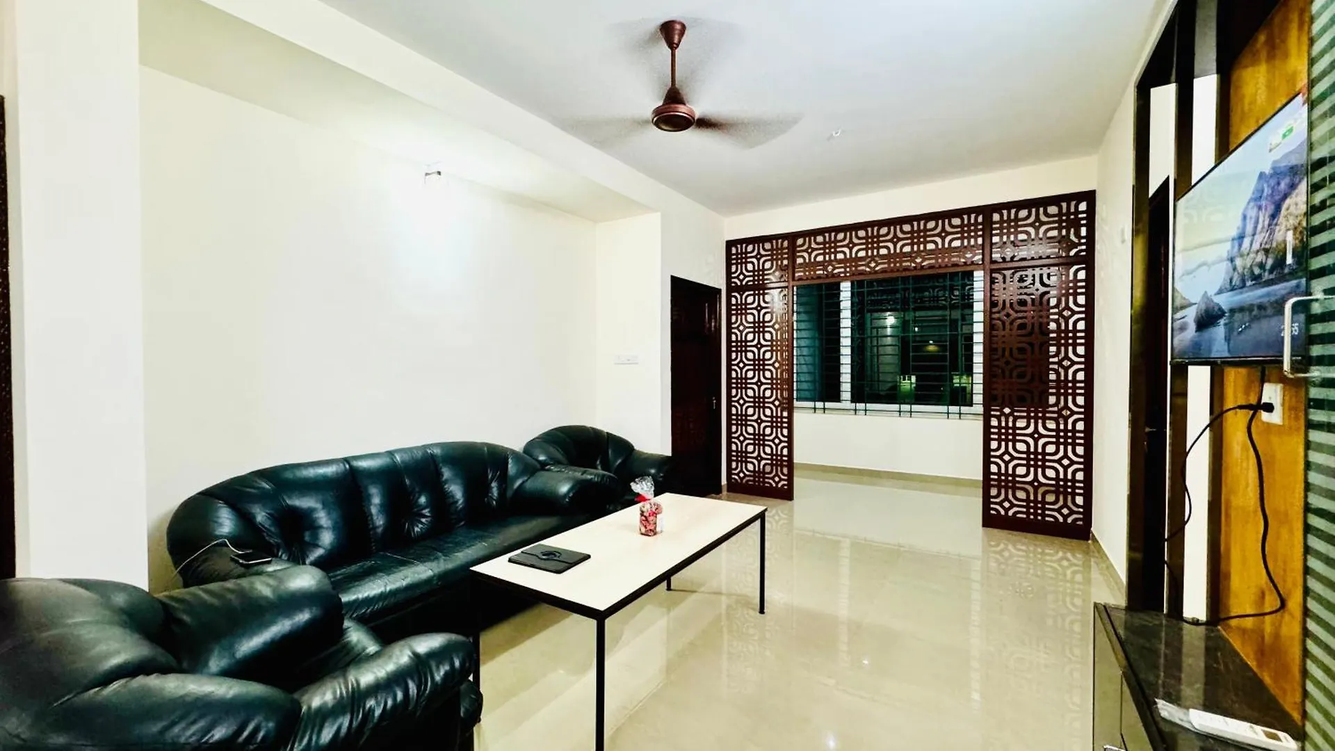 Al-Kabeer Serene Pond Retreat Kowdiar 4Bhk Thiruvananthapuram